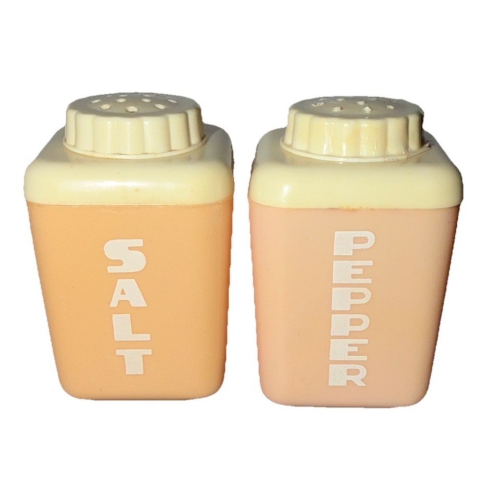 Lustro-Ware Pink Plastic Square Salt & Pepper Shakers Set Retro Kitchen S&P
